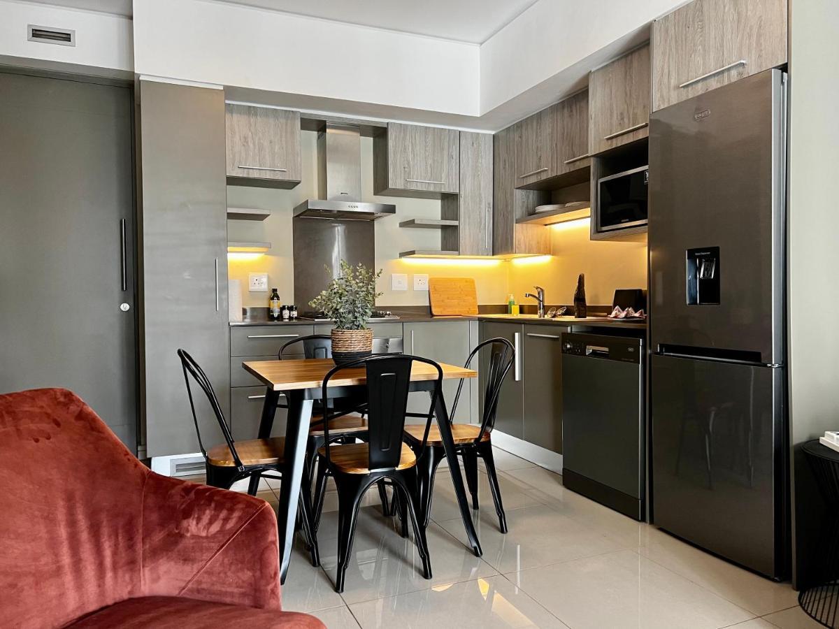The Tyrwhitt Rosebank Apartments (Adults Only) Johannesburg Eksteriør bilde