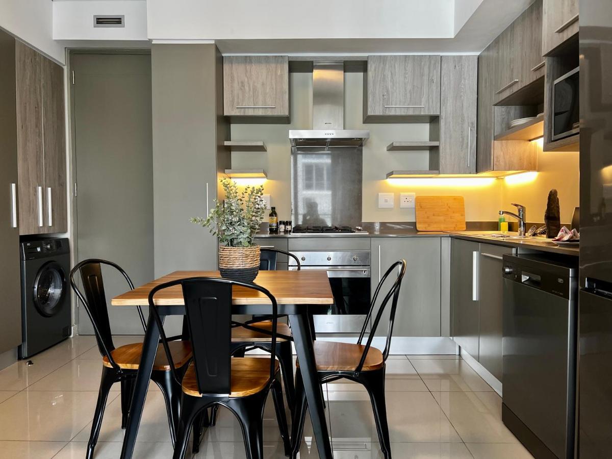 The Tyrwhitt Rosebank Apartments (Adults Only) Johannesburg Eksteriør bilde