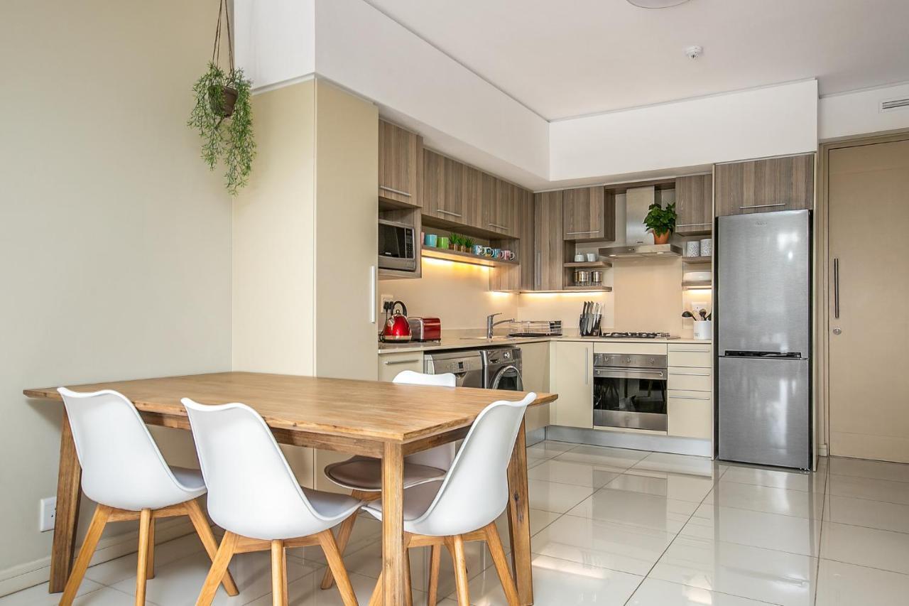 The Tyrwhitt Rosebank Apartments (Adults Only) Johannesburg Eksteriør bilde